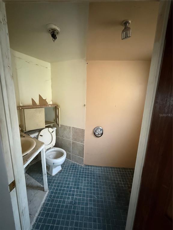 121 Pebble Lane Apopka, FL 32712 - Photo 7 of 39