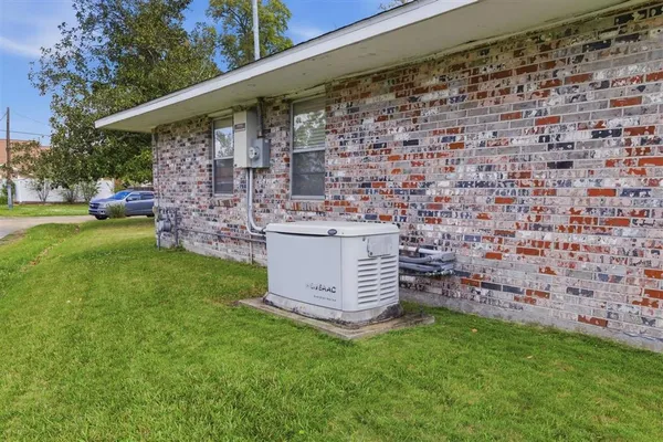 $229,000 | 607 Lockwood Court, Lake Charles, LA 70605