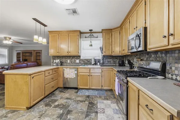 $229,000 | 607 Lockwood Court, Lake Charles, LA 70605