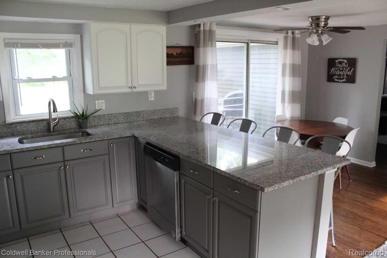 630 North Conklin Road Lake Orion, MI 48362 - Photo 10 of 15 7.jpg