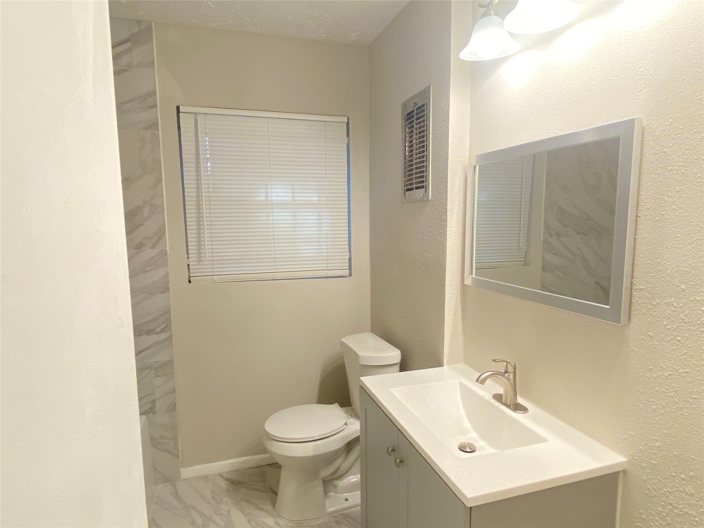 6602 Ariel Street Houston, TX 77074 - Photo 7 of 18