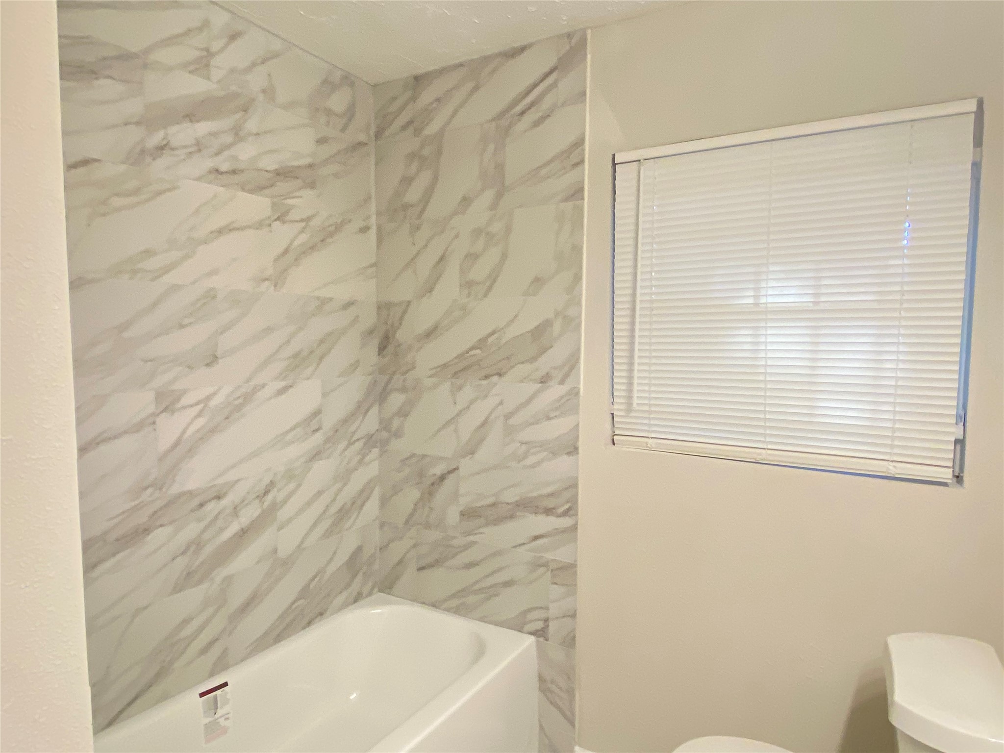 6602 Ariel Street Houston, TX 77074 - Photo 8 of 18