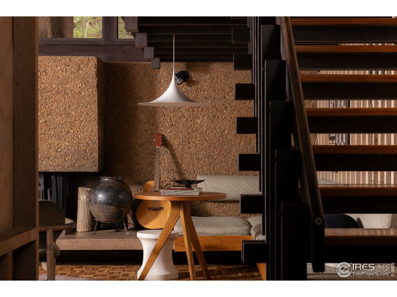705 Willowbrook Road Boulder, CO 80302 - Photo 5 of 34 a living room with furniture and a lamp