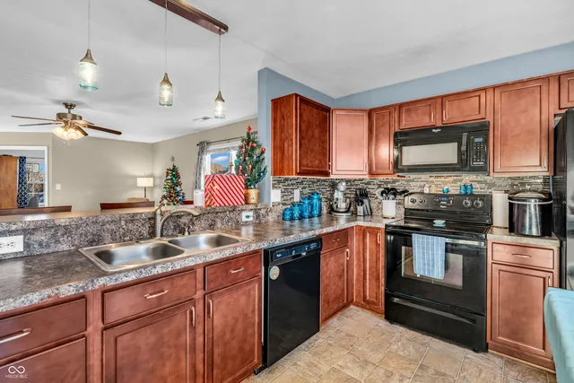 $249,999 | 2941 West Hawanian Lane, Monrovia, IN 46157