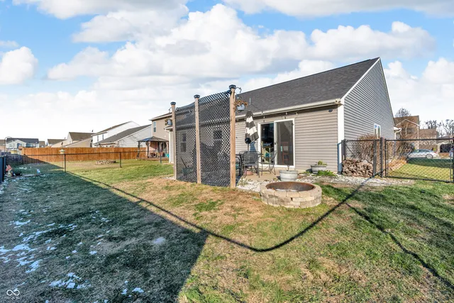 $249,999 | 2941 West Hawanian Lane, Monrovia, IN 46157