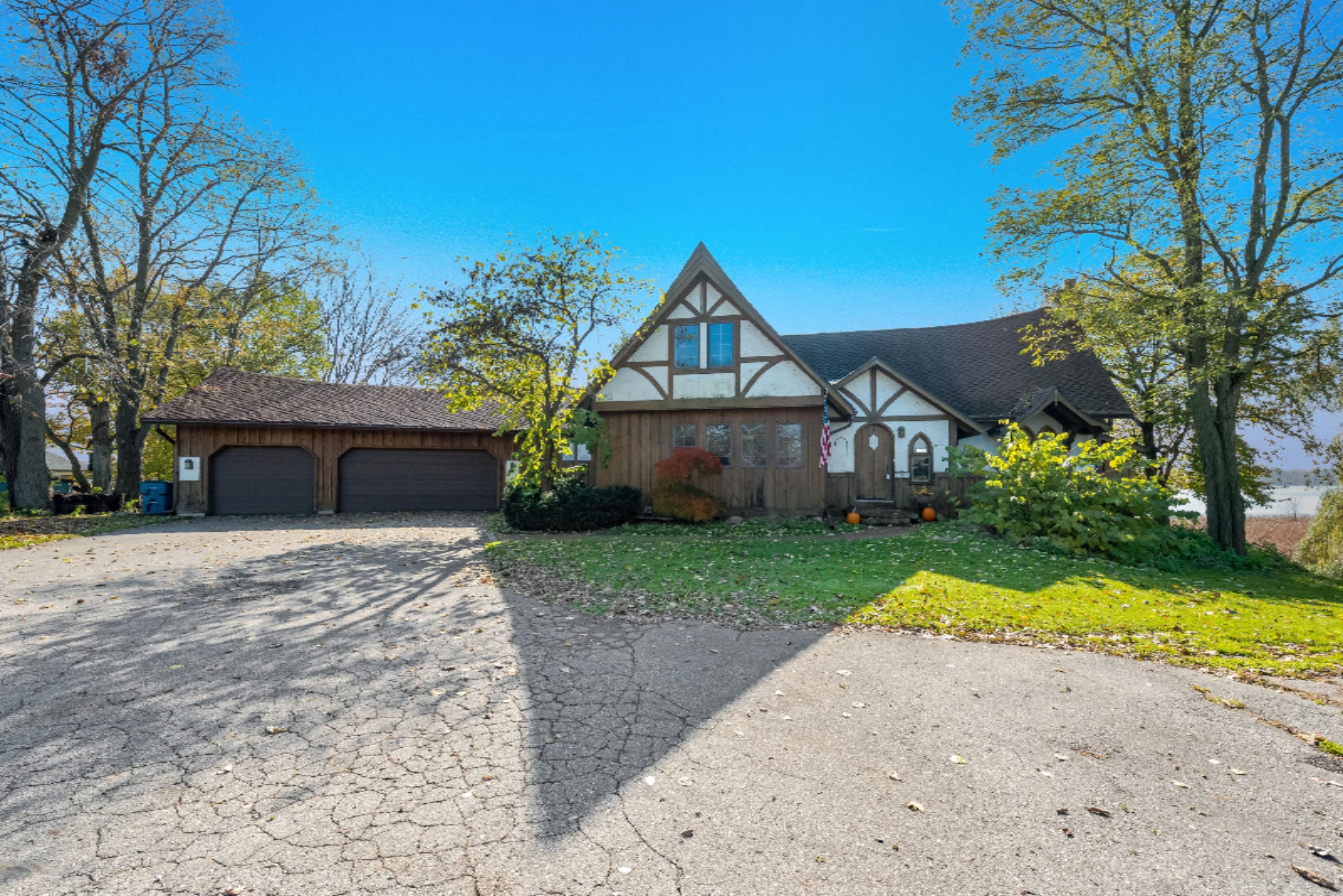 13952 Cascade Road Southeast Lowell, MI 49331 - Photo 2 of 47 RJG_0144