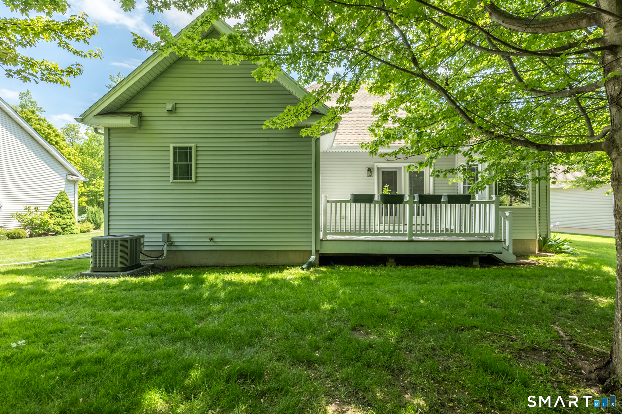 449 Tributary Lane Windsor, CT 06095 - Photo 33 of 38