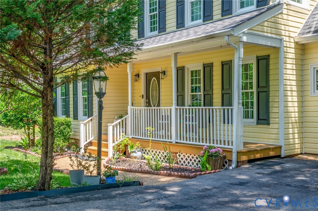 4820 Cedar Cliff Road Chester, VA 23831 - Photo 7 of 41
