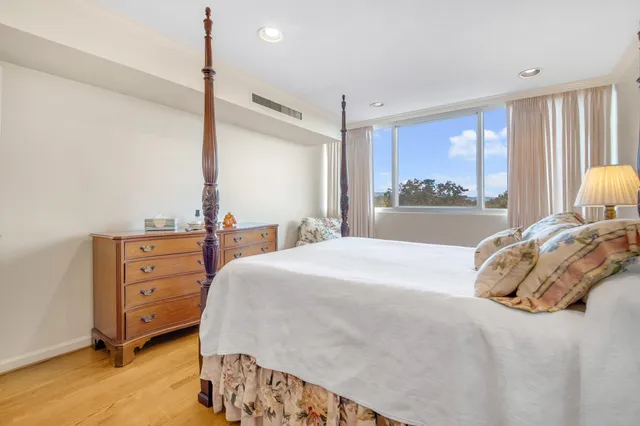 $299,900 | 1414 Continental Drive, Unit 606, Chattanooga, TN 37405