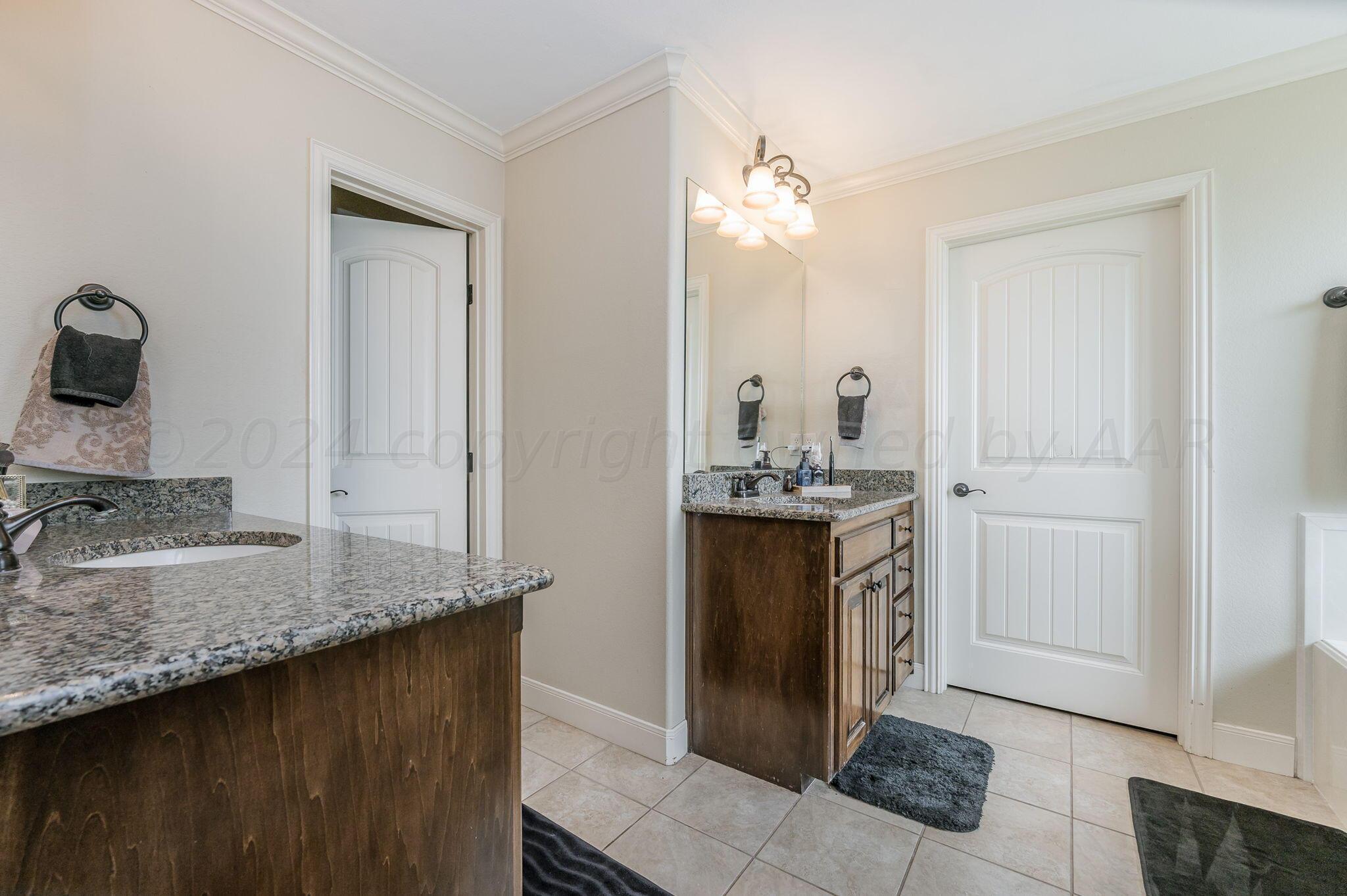 16950 Dove Prairie Road Canyon, TX 79015 - Photo 16 of 43 Primary Bathroom