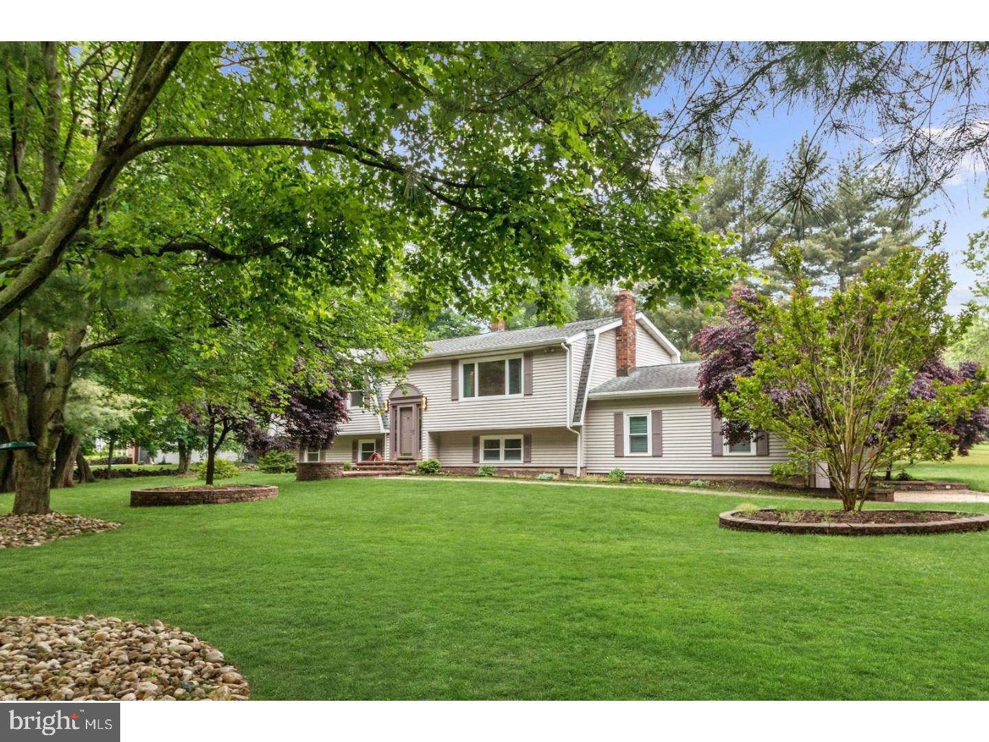 2 Sandy Lane Ewing, NJ 08628 - Photo 1 of 25 Front Yard