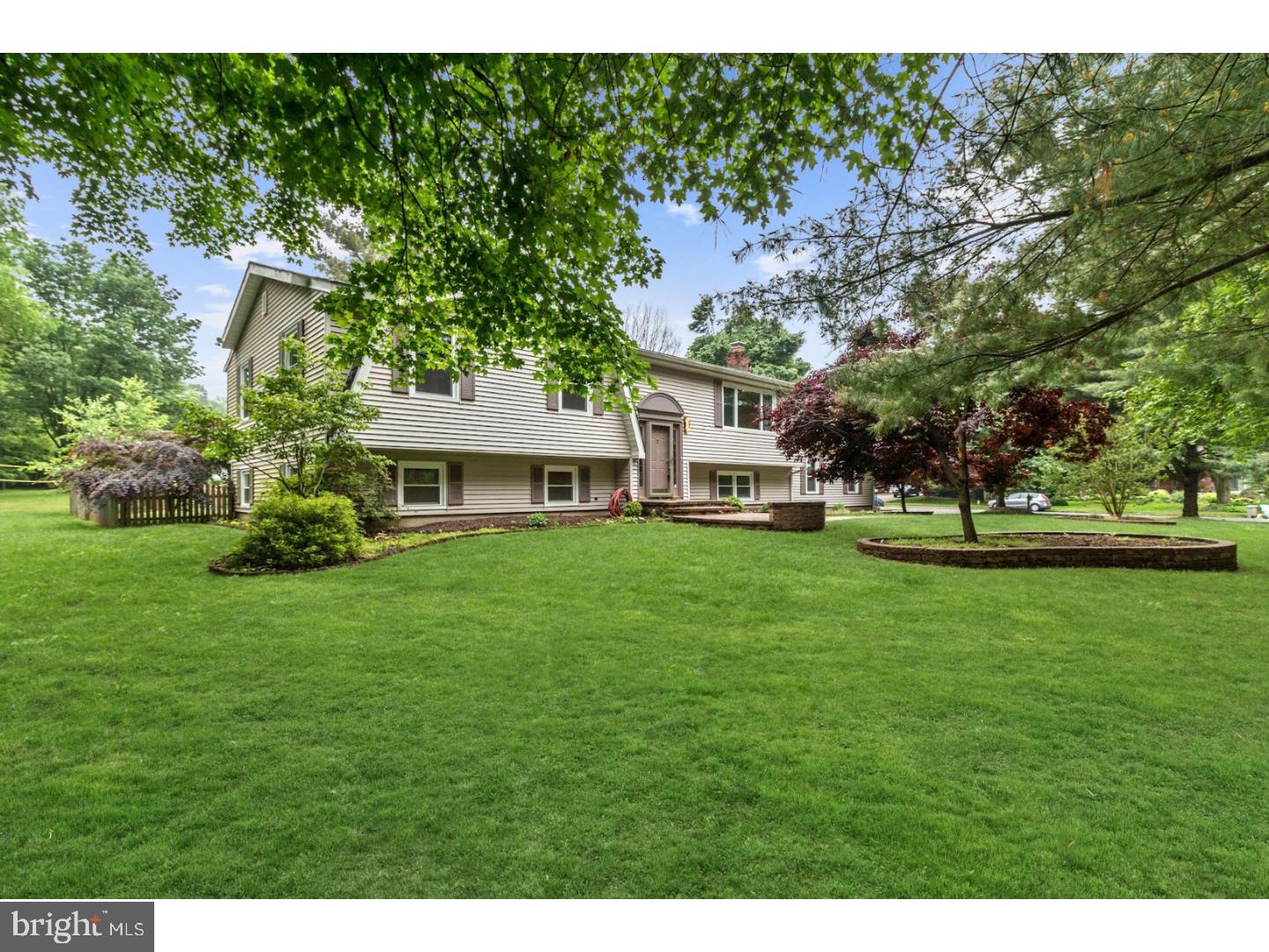 2 Sandy Lane Ewing, NJ 08628 - Photo 2 of 25 Front Yard