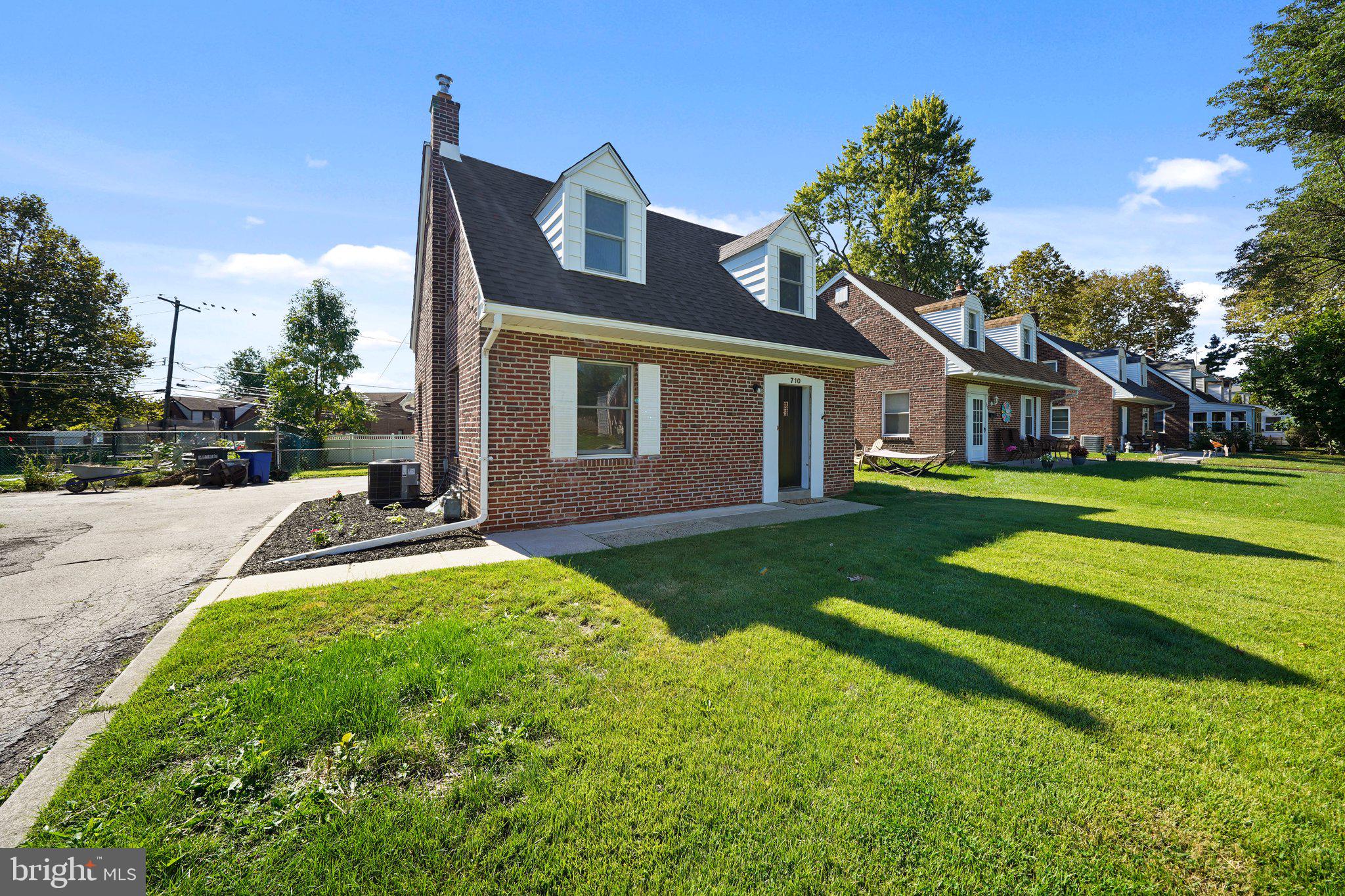 710 Braxton Road Ridley Park, PA 19078 - Photo 2 of 24 Gallery Image 2