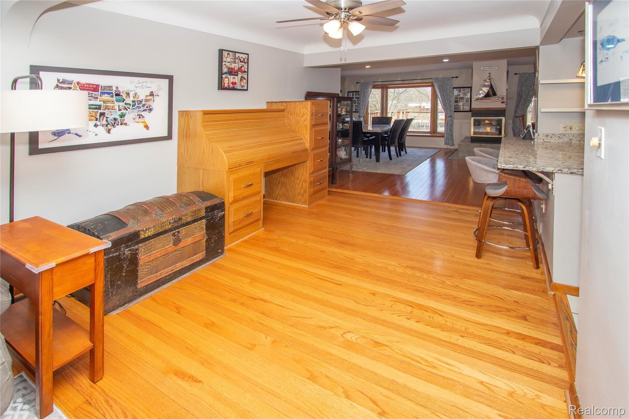 21645 Thorofare Road Grosse Ile, MI 48138 - Photo 6 of 28 Thorofare_06.jpg