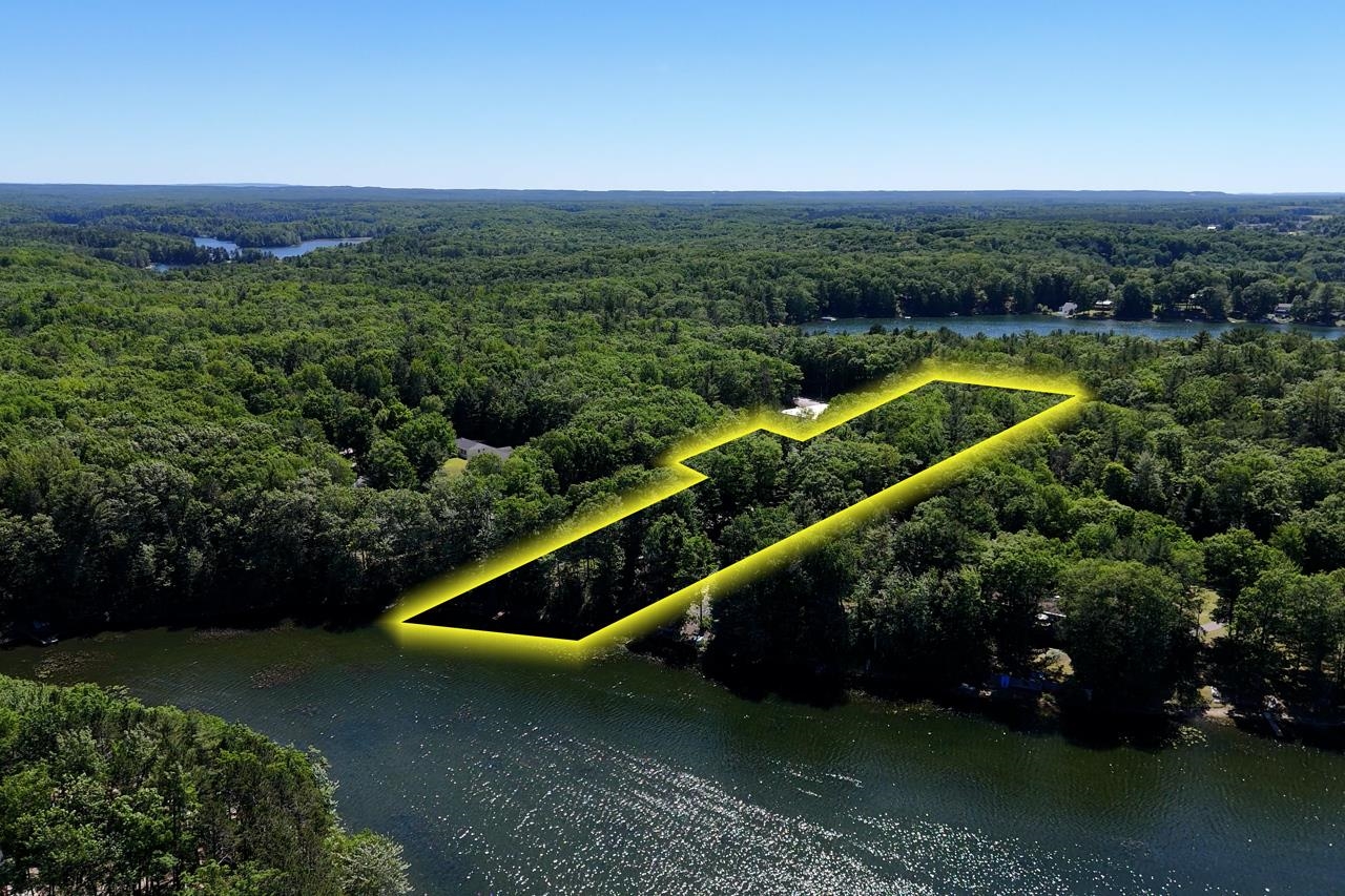 160 High Lake Road Traverse City, MI 49696 - Photo 14 of 69 1924318-44d5eee5-b1d8-4469-ba2a-cb2632739079.JPG