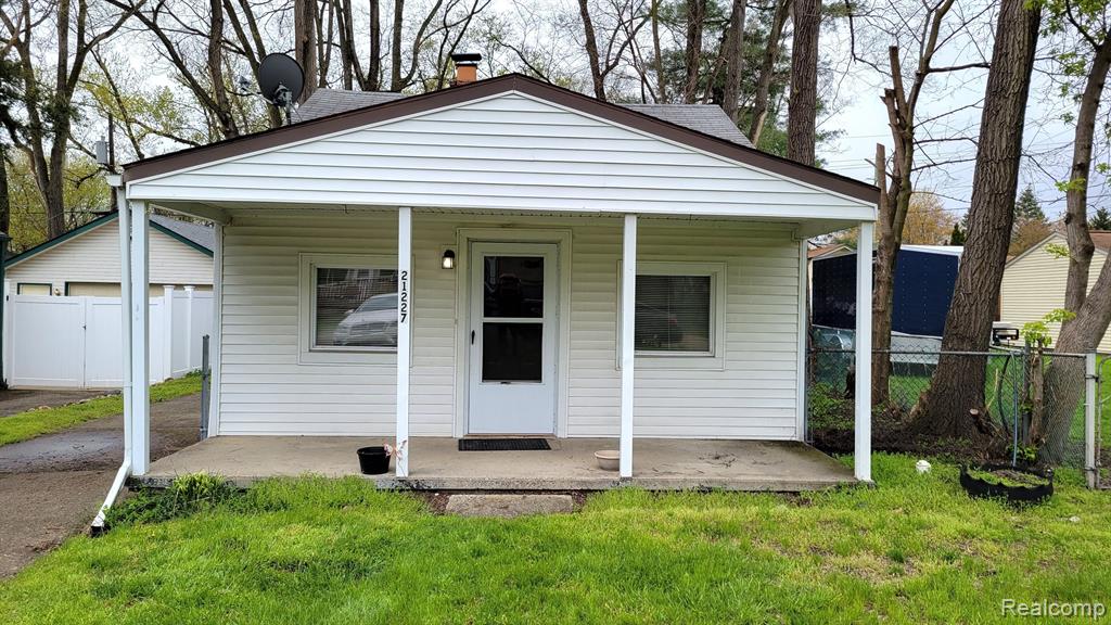 21227 Rensselaer Street Farmington, MI 48336 - Photo 1 of 13