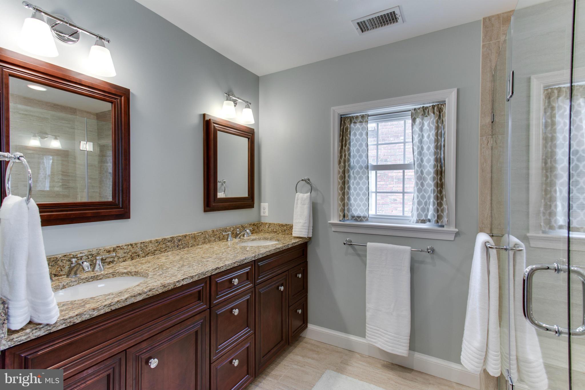 9618 Evergreen Street Silver Spring, MD 20901 - Photo 20 of 30 Bath (Master)