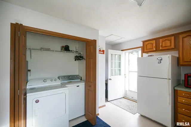 $264,900 | 297 Macallen Lake Road, Carlock, IL 61725