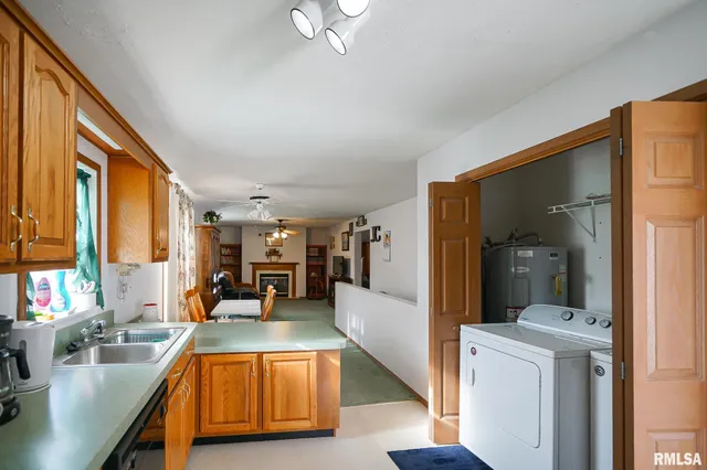 $264,900 | 297 Macallen Lake Road, Carlock, IL 61725