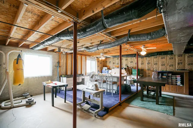 $264,900 | 297 Macallen Lake Road, Carlock, IL 61725