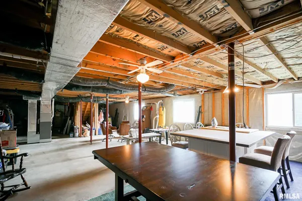 $252,500 | 297 Macallen Lake Road, Carlock, IL 61725