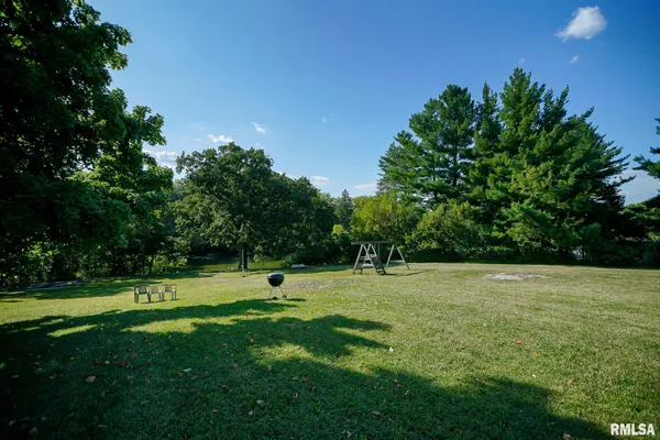 $252,500 | 297 Macallen Lake Road, Carlock, IL 61725