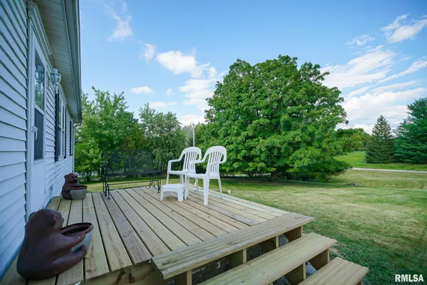 $252,500 | 297 Macallen Lake Road, Carlock, IL 61725