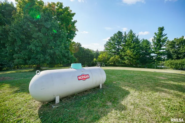 $264,900 | 297 Macallen Lake Road, Carlock, IL 61725