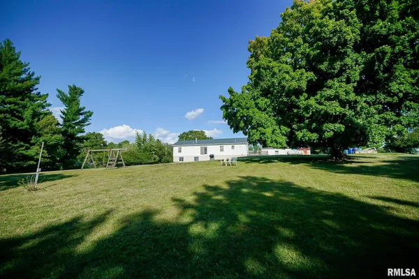 $252,500 | 297 Macallen Lake Road, Carlock, IL 61725