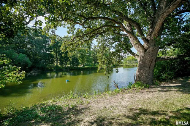 $264,900 | 297 Macallen Lake Road, Carlock, IL 61725