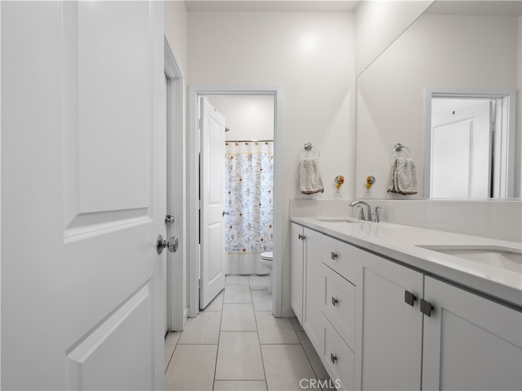 27013 Hummingbird Lane Valencia, CA 91381 - Photo 33 of 54