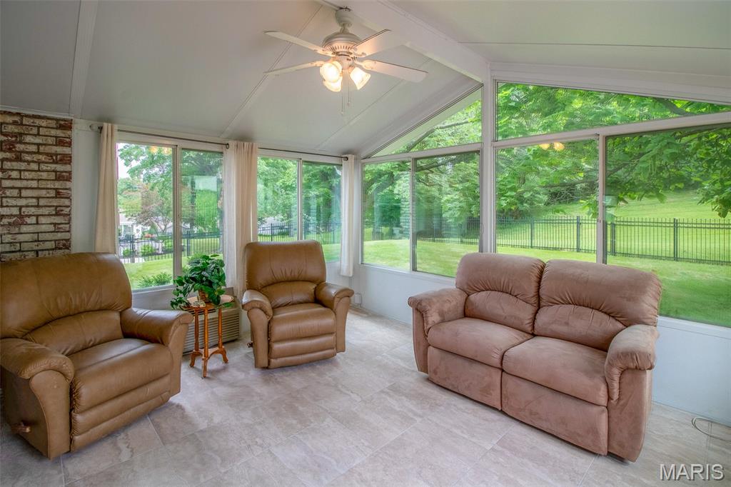 15464 Clover Ridge Drive Chesterfield, MO 63017 - Photo 12 of 53 Gallery Image 12