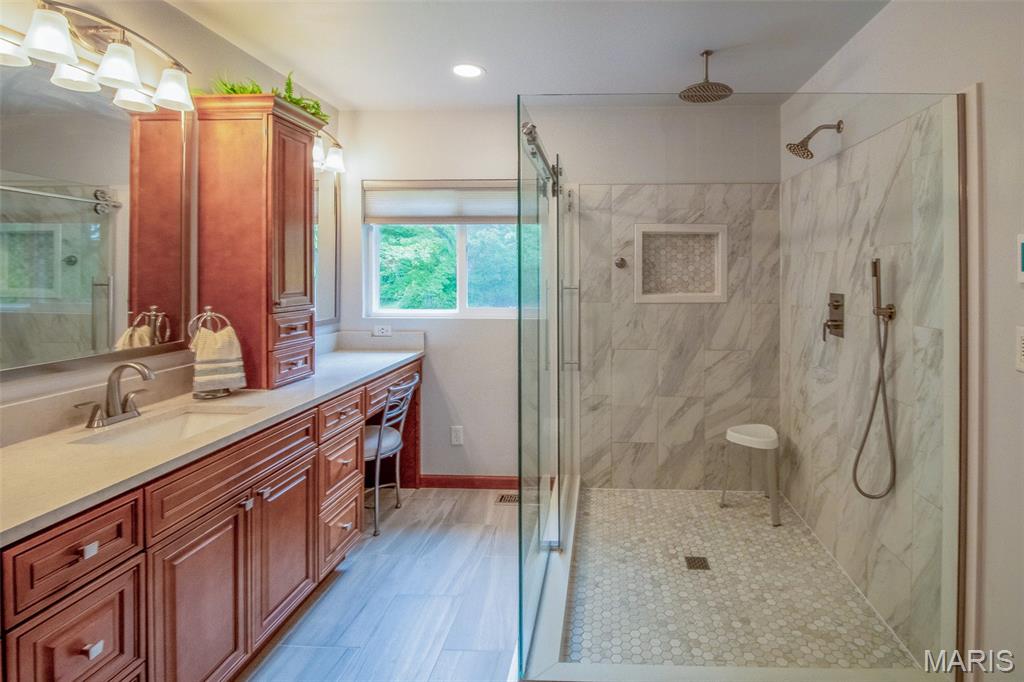 15464 Clover Ridge Drive Chesterfield, MO 63017 - Photo 22 of 53 Gallery Image 22