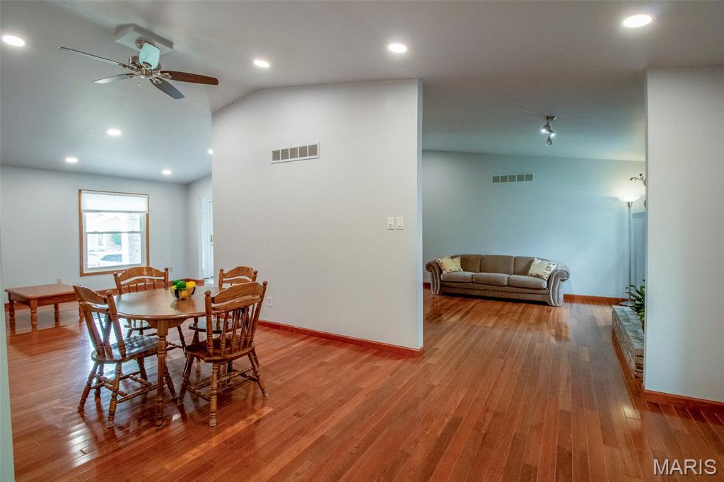 15464 Clover Ridge Drive Chesterfield, MO 63017 - Photo 33 of 53 Gallery Image 33