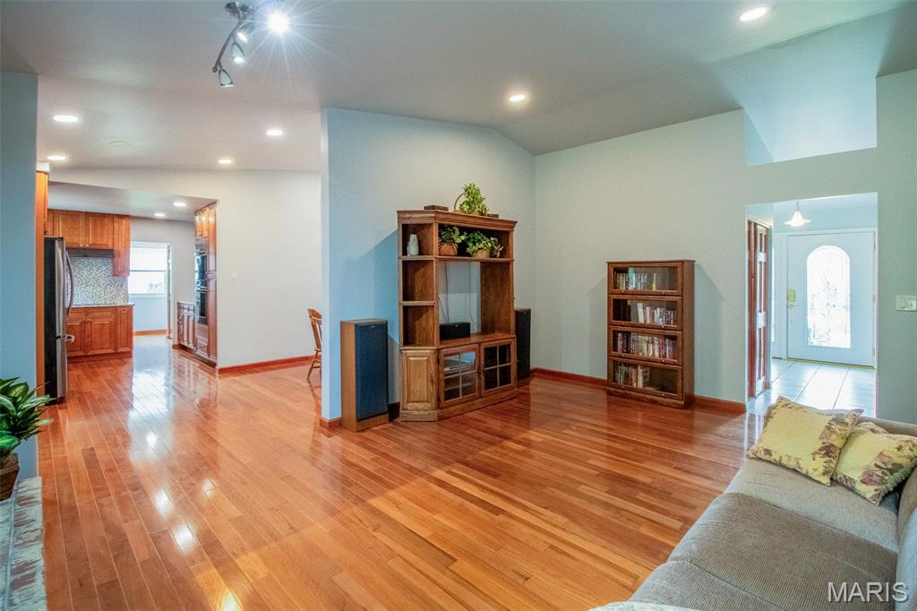 15464 Clover Ridge Drive Chesterfield, MO 63017 - Photo 36 of 53 Gallery Image 36