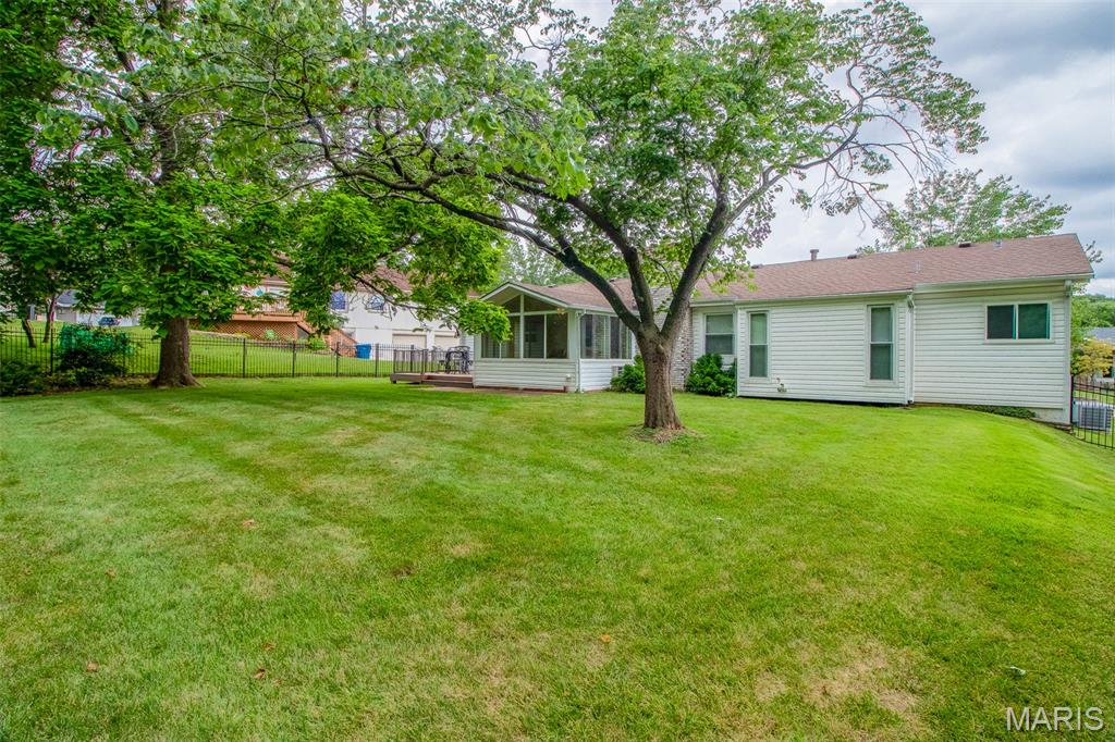 15464 Clover Ridge Drive Chesterfield, MO 63017 - Photo 52 of 53 Gallery Image 52