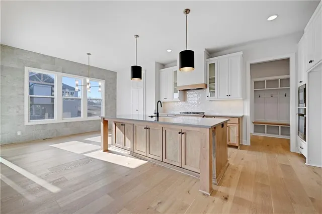 $910,000 | 15267 West 161st Terrace, Olathe, KS 66062