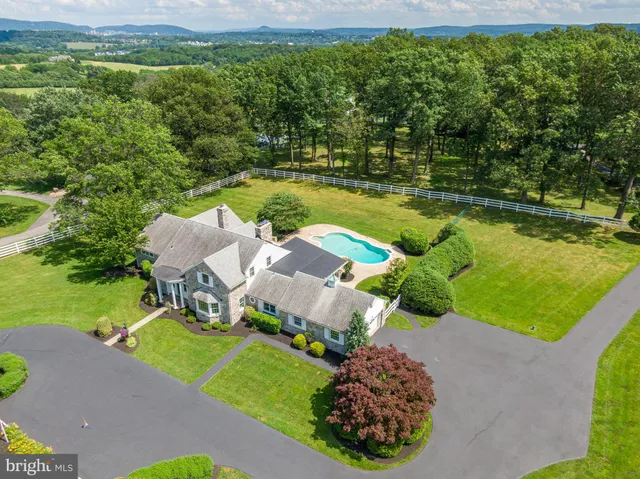 $4,500 | 558 Brownsville Road, Sinking Spring, PA 19608