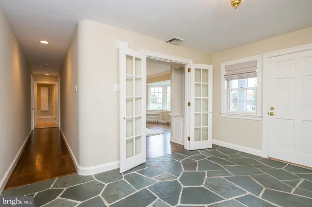 a view of a storage & utility room