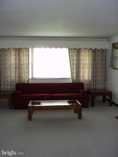 3500 Enterprise Road Bowie, MD 20721 - Photo 5 of 30 LIVING ROOM