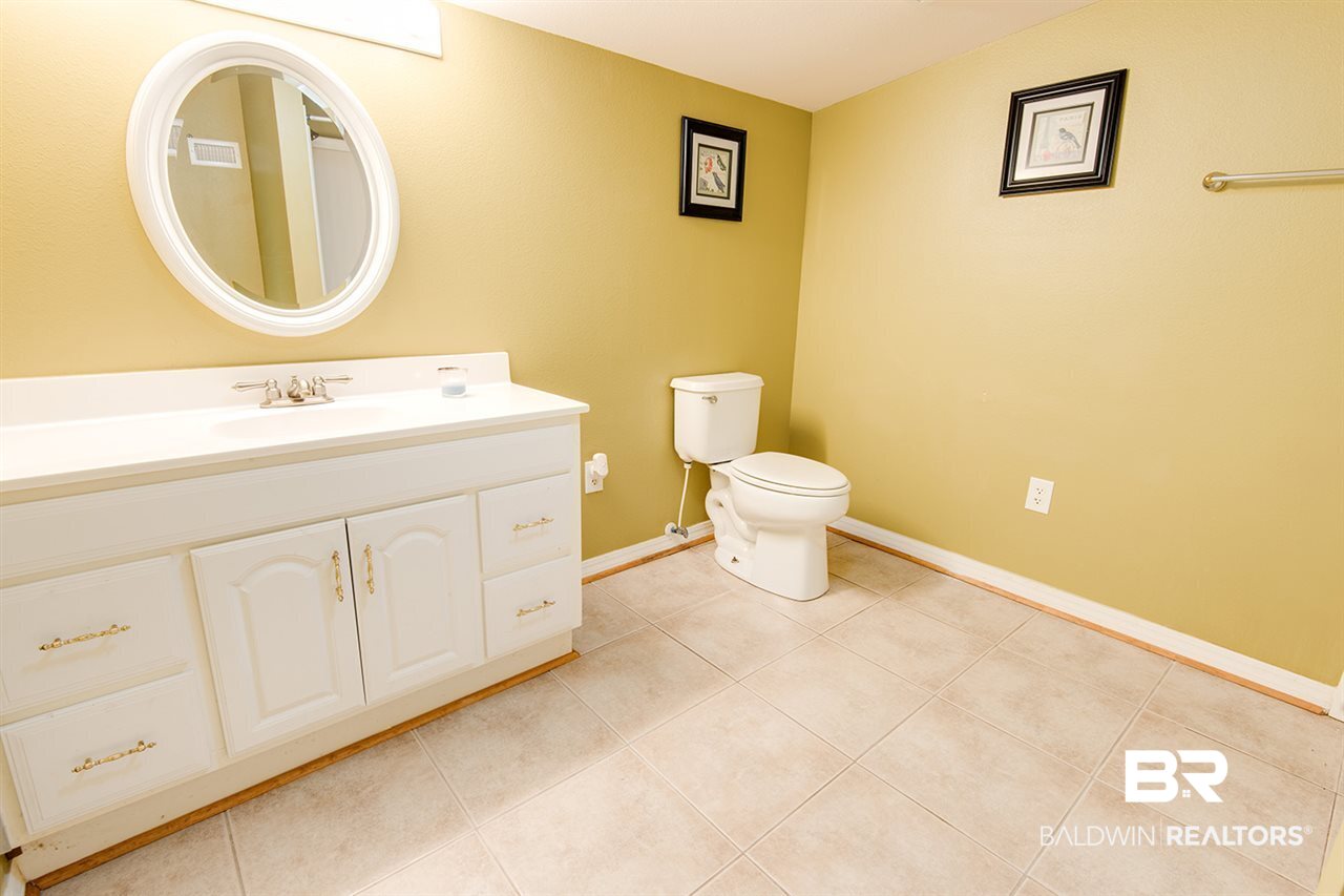 11540 Whitehouse Fork Road Bay Minette, AL 36507 - Photo 18 of 23 Guest Bathroom