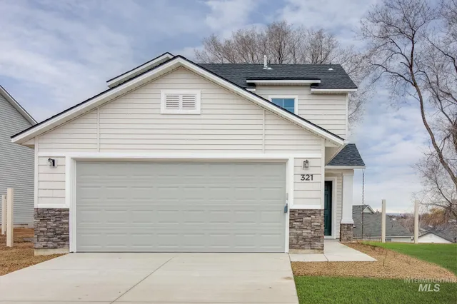 $346,990 | 301 White Tail Avenue, Horseshoe Bend, ID 83629