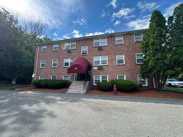 $229,900 | 50 Danbury Drive, Unit 19, Methuen, MA 01844