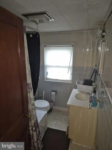 a close up of a shower