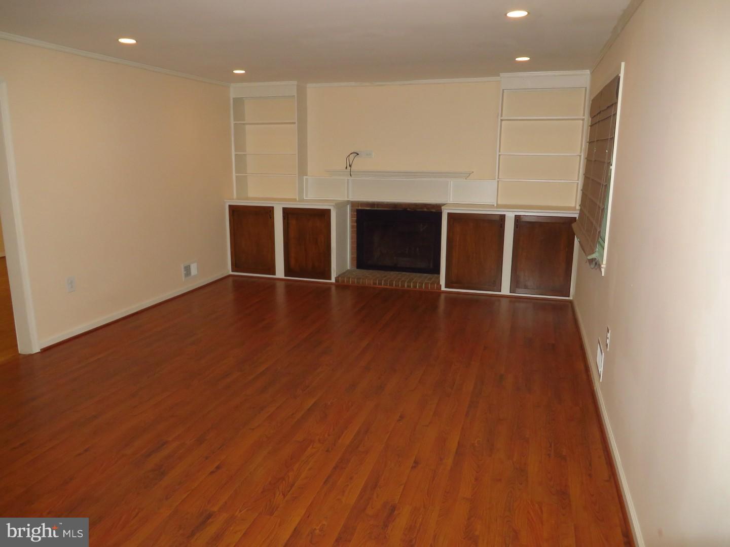 12517 Arbor View Terrace Silver Spring, MD 20902 - Photo 12 of 30 Family Room