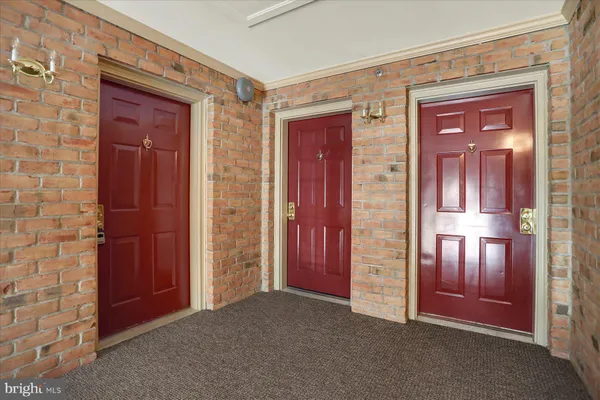 a street sign on the side of the road