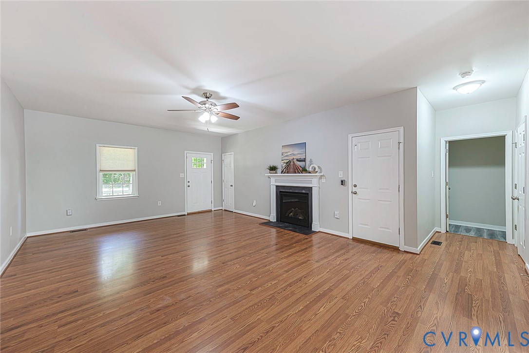 1297 Manfield Road Aylett, VA 23009 - Photo 14 of 42 Another view of spacious Greatroom w/Gas Fireplace