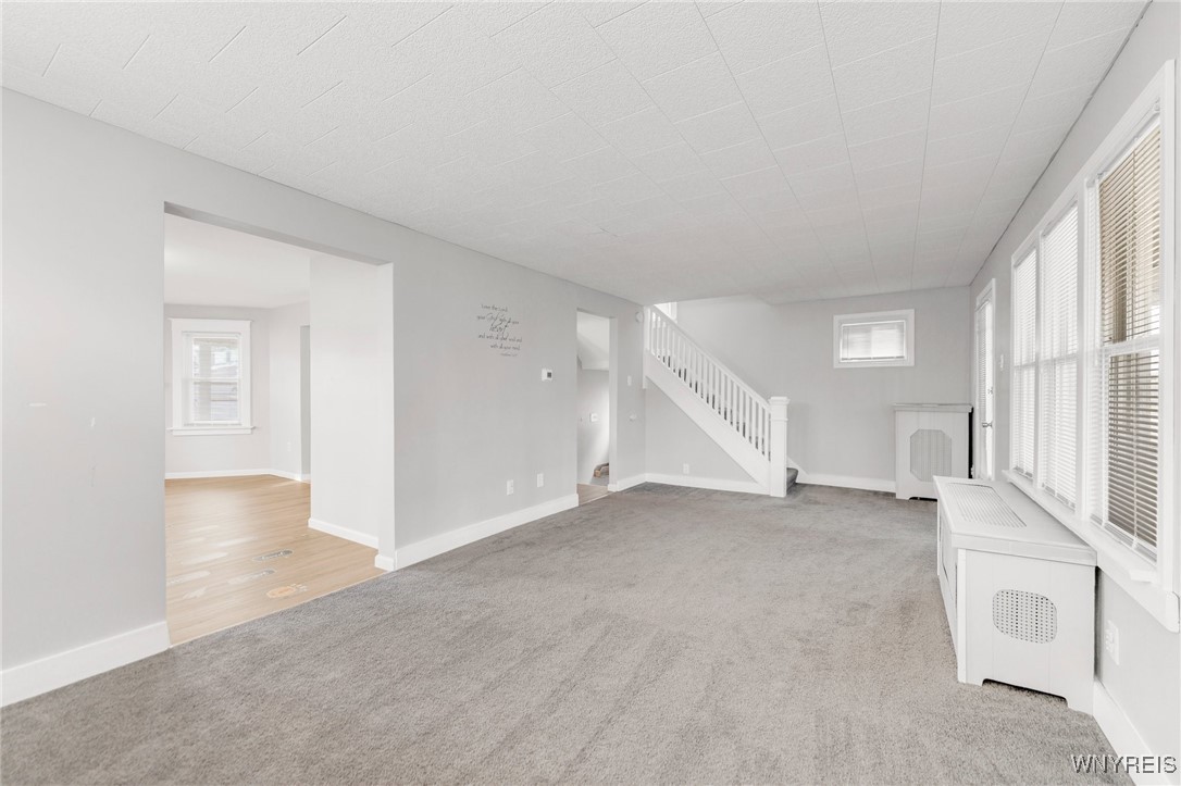 159 68th Street Niagara Falls, NY 14304 - Photo 27 of 44 Livingroom