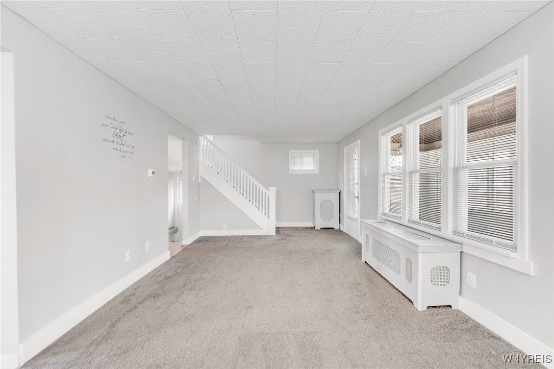 159 68th Street Niagara Falls, NY 14304 - Photo 28 of 44 Livingroom