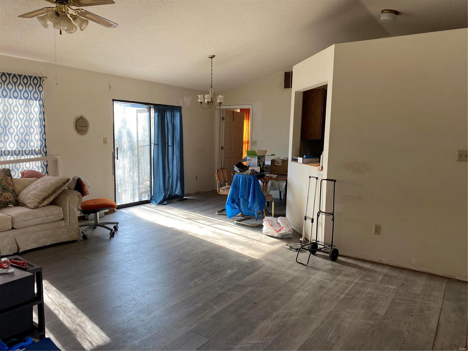 1509 Oak Ridge Court O'Fallon, IL 62269 - Photo 3 of 12 Gallery Image 3